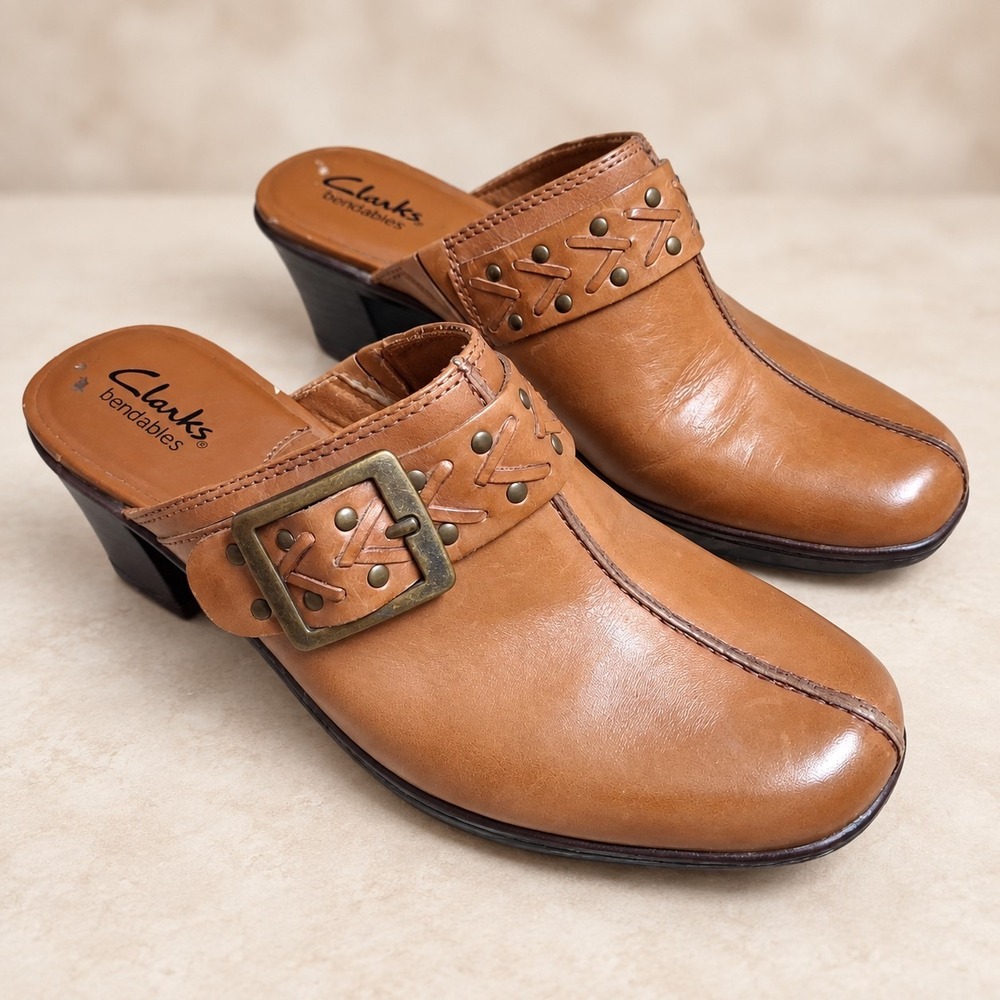 Clarks Bendables Brown Leather Buckle Clog Mules 8M Studded Boho Western